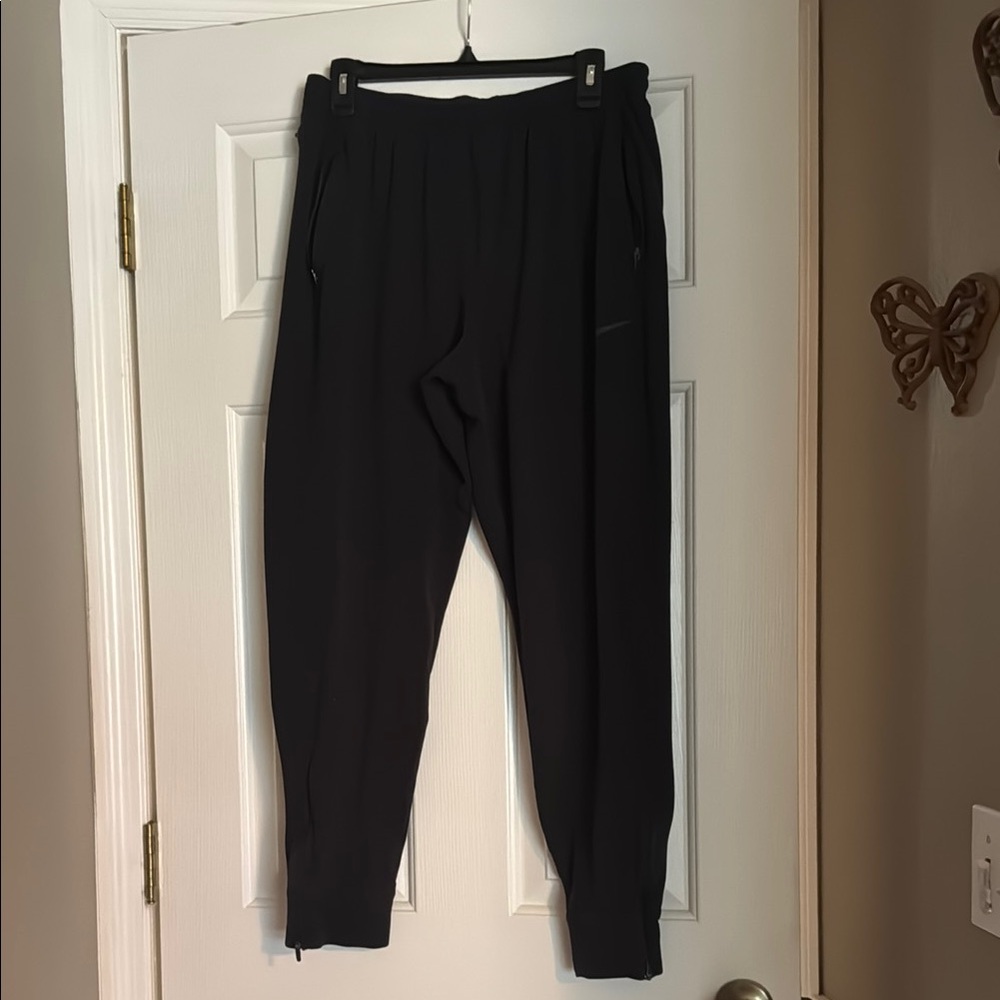 Nike Black Sweatpants Athletic Fit